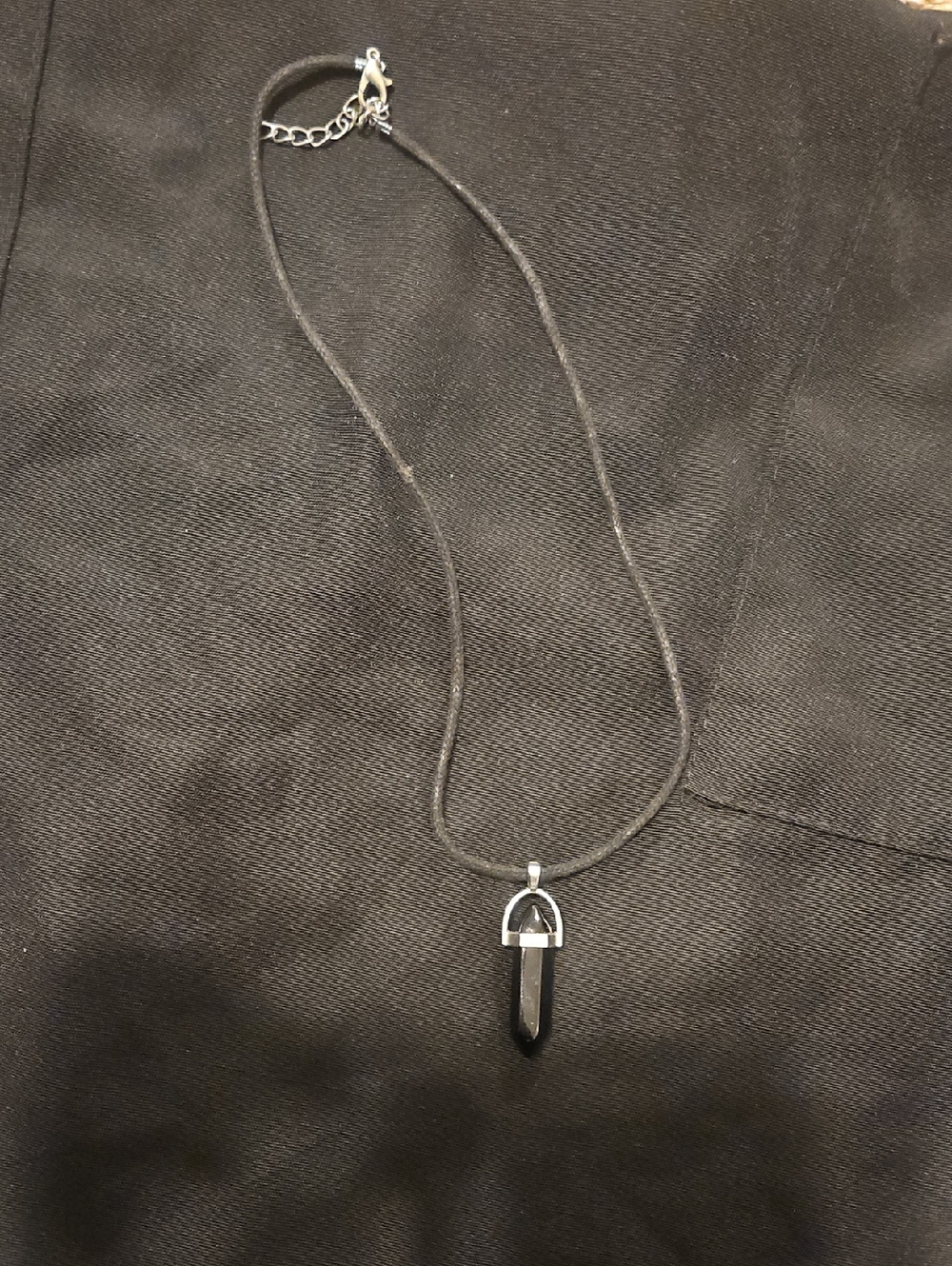 Source Unknown Black Crystal Pendant Necklace with Silver Bail